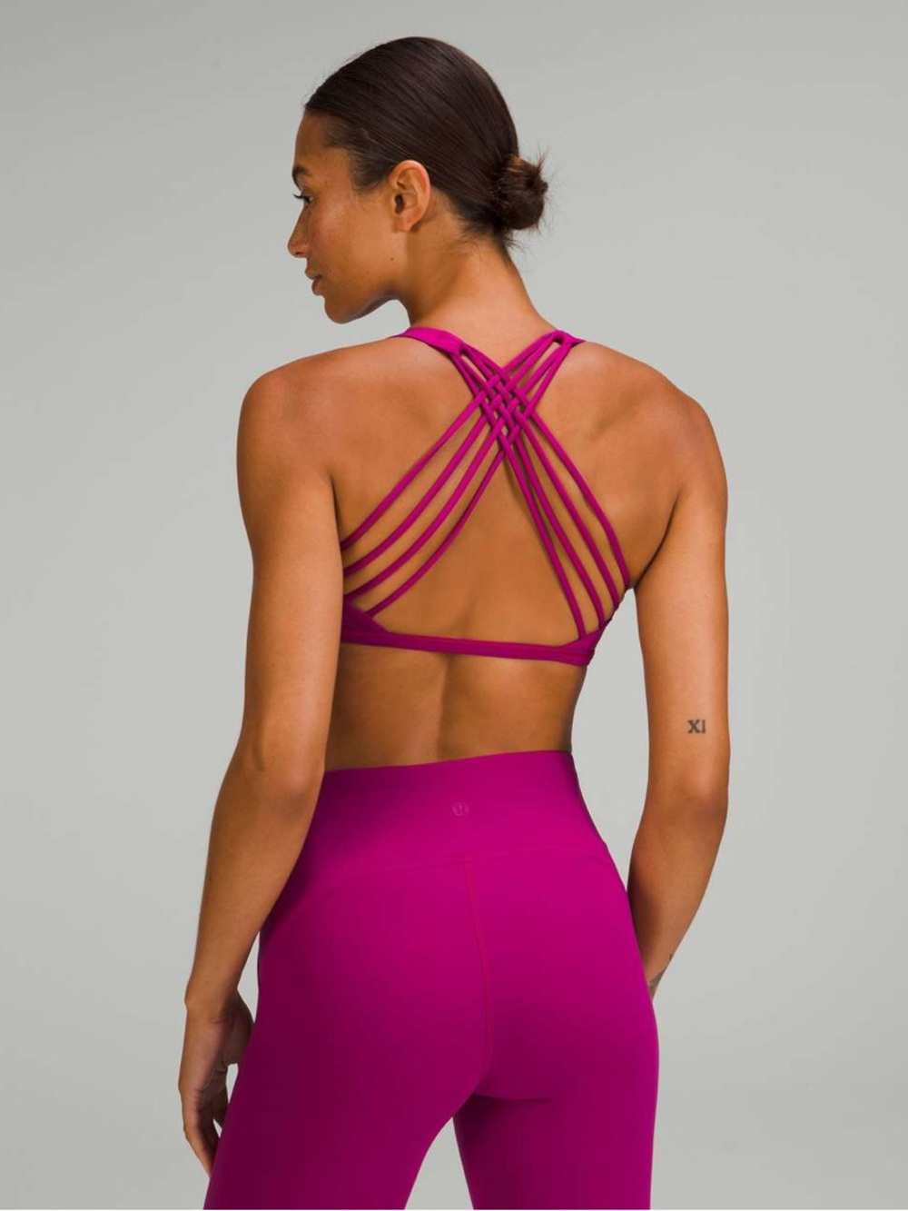 Lululemon free to be wild sports bra 8 magenta purple
